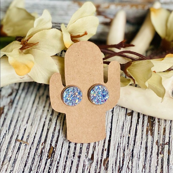 12mm druzy earring studs ✨ - Picture 1 of 1